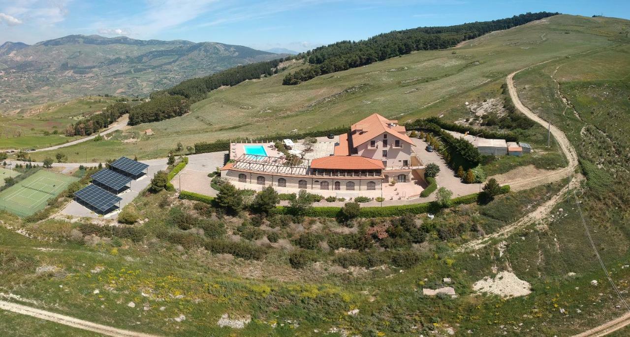 Pigna D'Oro Country Hotel Santo Stefano Quisquina Luaran gambar